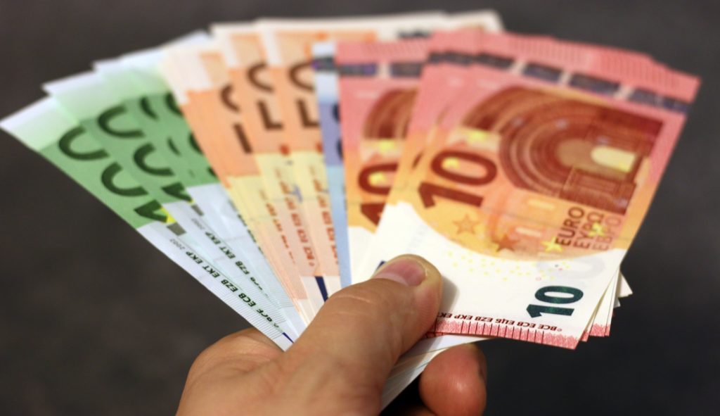 Kiek kainuoja leidimas nuvykti į techninę apžiūrą?