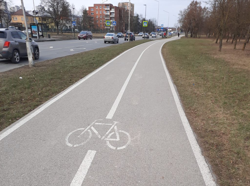 Pakeitimai dėl pėsčiųjų eismo dviračių takais